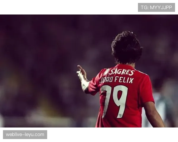 足球新星闪耀赛场，无限潜力点燃未来希望