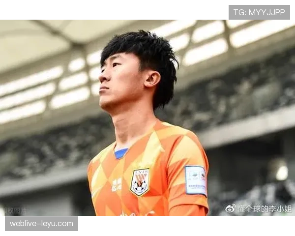 颜骏凌精准传球策动攻防转换，表现抢眼助球队掌控节奏