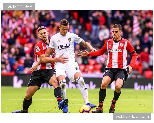 瓦伦西亚球迷抗议持续加剧,球队赛季稳定性面临考验